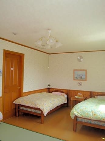 Family Room with Tatami Area and Shared Bathroom