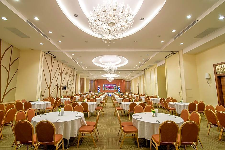 Golden Beach Cha-Am Hotel