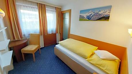 Three-Bedroom Apartment with Balcony