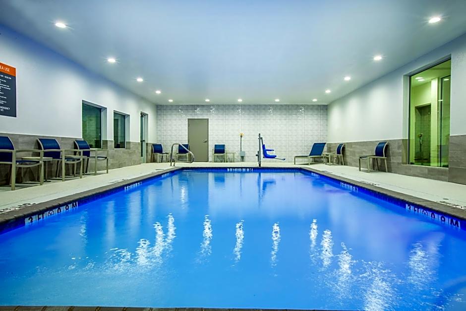 La Quinta Inn & Suites by Wyndham Dallas - Duncanville