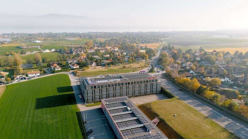 YOTEL Geneva Lake