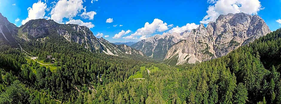 Erjavčeva mountain hut at Vršič pass