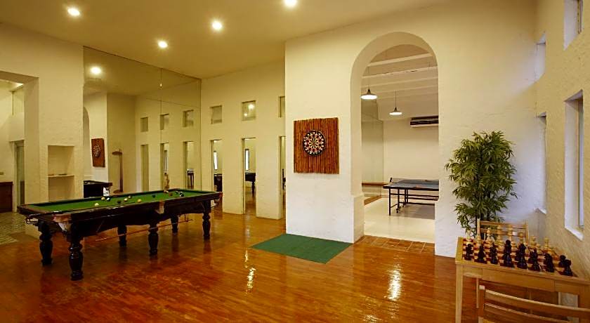 Waterfront Suites Phuket By Centara