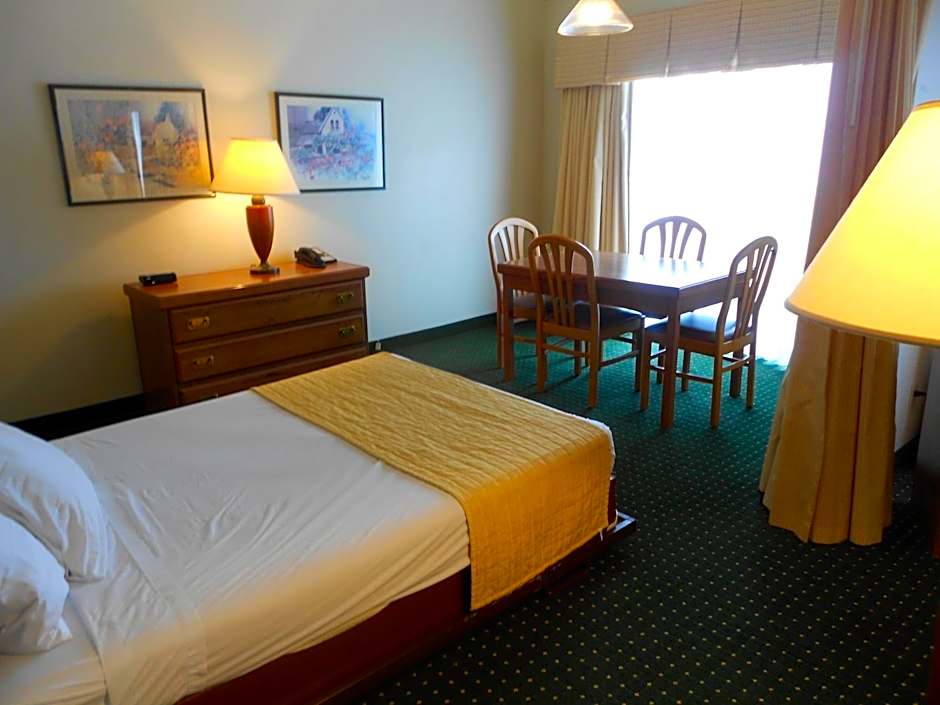 Hawthorn Extended Stay by Wyndham Green Bay