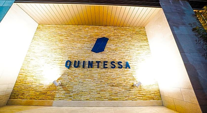 Quintessa Hotel Tokyo Haneda Comic and Books