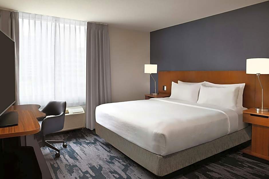 Fairfield Inn & Suites by Marriott Calgary Downtown