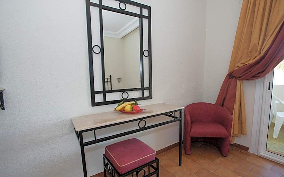 Photo 1 of 6 of Single Room