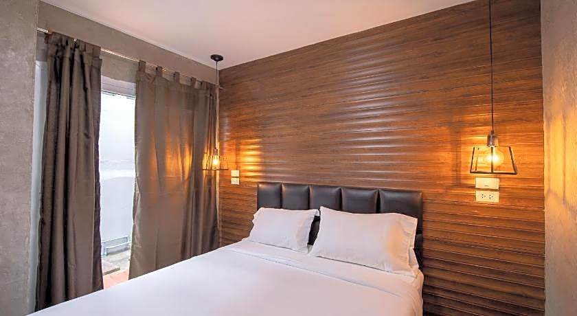 Hoppers Place Donmuang Hostel