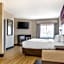 Clarion Pointe Louisville East
