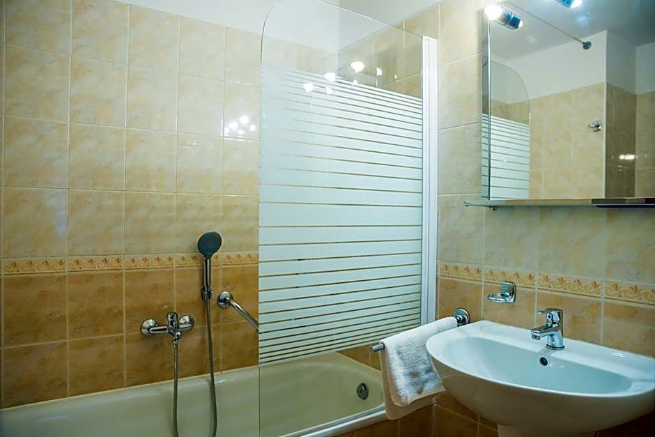 Hostel Little Quarter