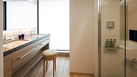 Premium Corner Double Room - Non-Smoking