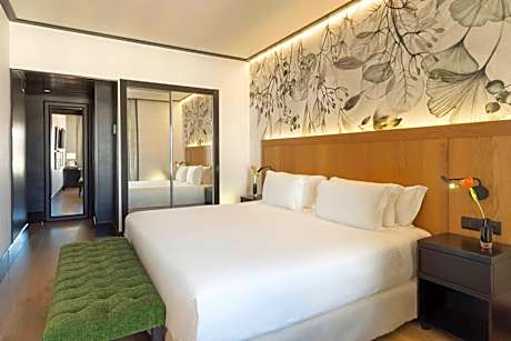 Standard Double or Twin Room with View