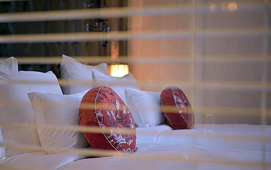 Paradise Suites Hotel
