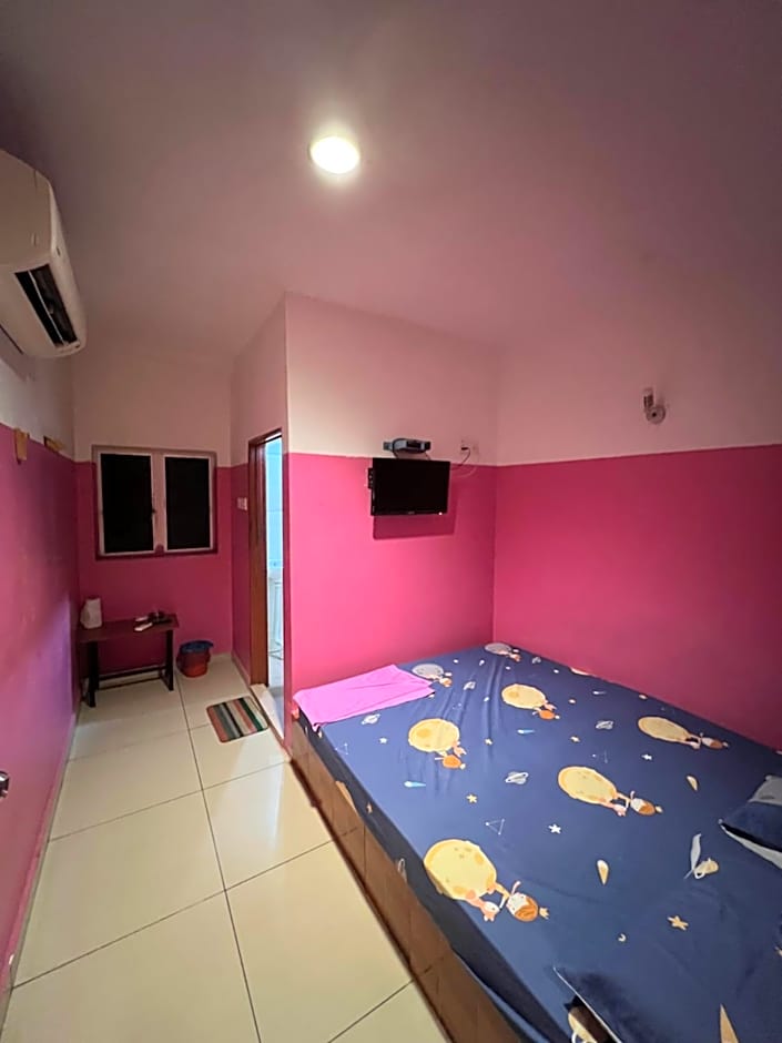 TGT MOTEL Sp