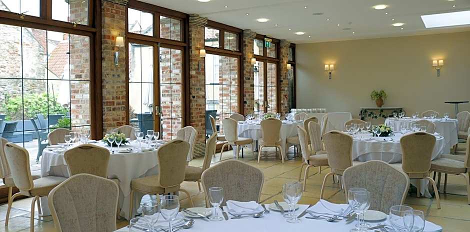 The Swan Hotel, Wells, Somerset - The Coaching Inn Group