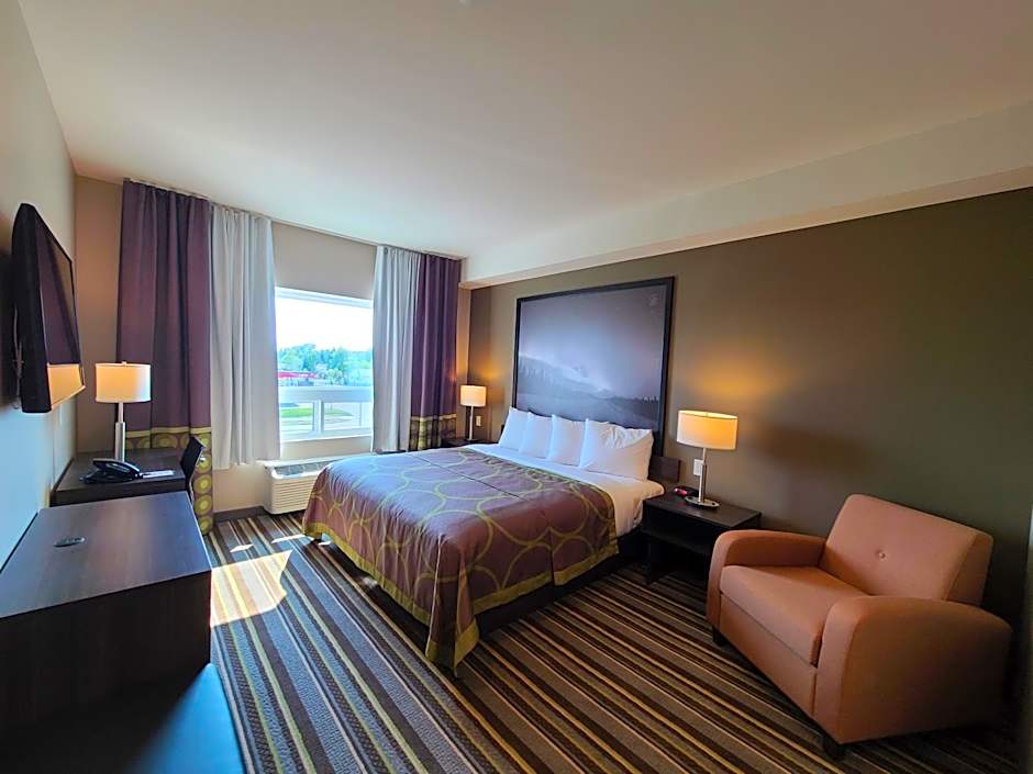 Super 8 by Wyndham Thompson