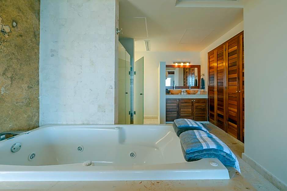 Shama Apartment beach front