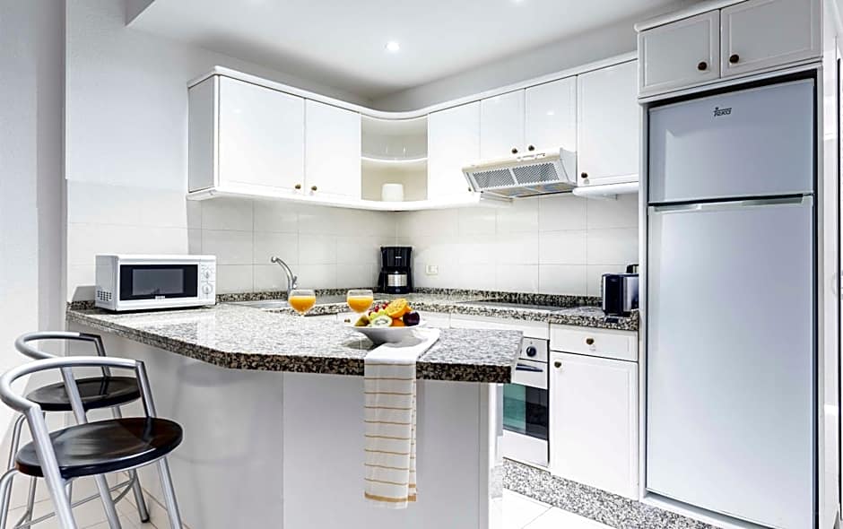 Beverly Hills Heights - Excel Hotels & Resorts