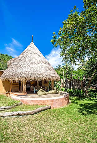 Cottage with Free Return Boat from Kepo Harbor to Gili Asahan