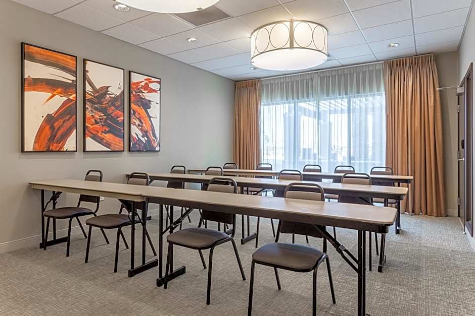 Candlewood Suites Fargo South-Medical Center by IHG