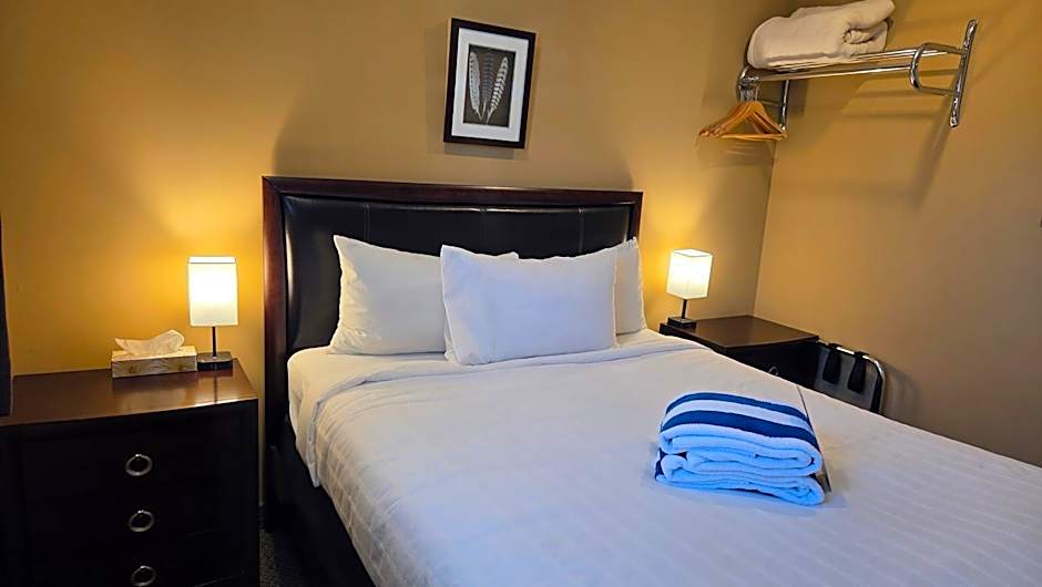 Photo 1 of 7 of 1 Queen Bed Suite