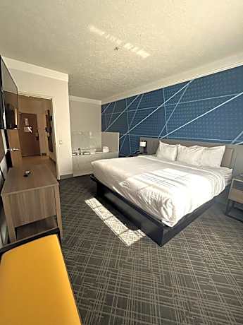 Superior King Suite - Non Smoking