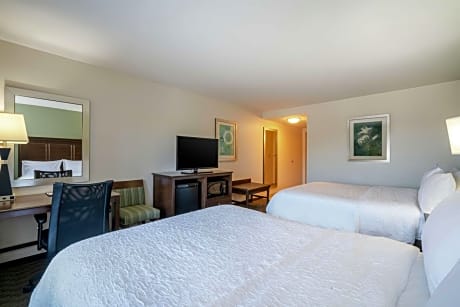 Room with Two Queen Beds - Non-Smoking