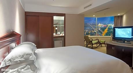 Suite with River View