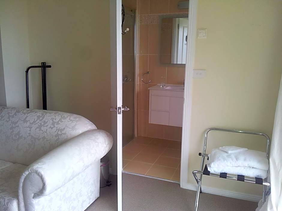 Waterview Gardens B&B