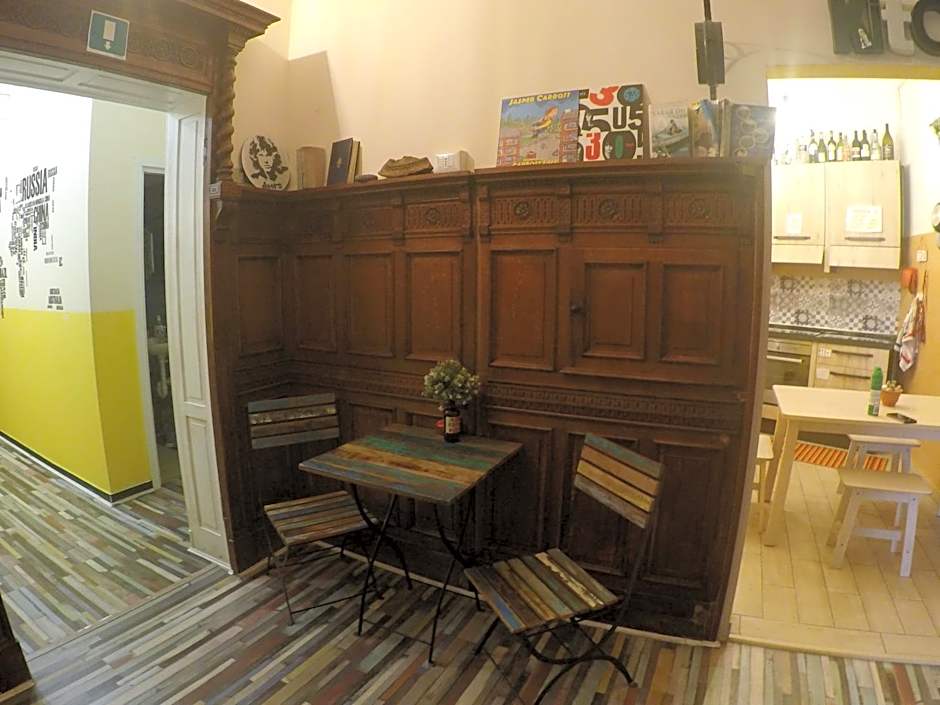 Home Genoa Hostel