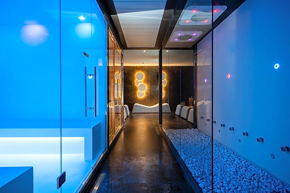 Dan Hotel