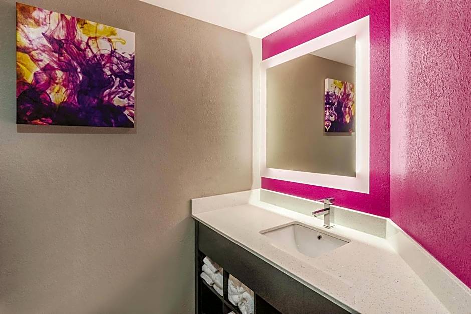 La Quinta Inn & Suites by Wyndham Chattanooga-Hamilton Place
