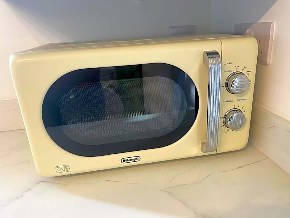 Peterborough City Center Near Healthcare Center One Bed apartment With Free Private Parking Contractors Locum Staff welcome