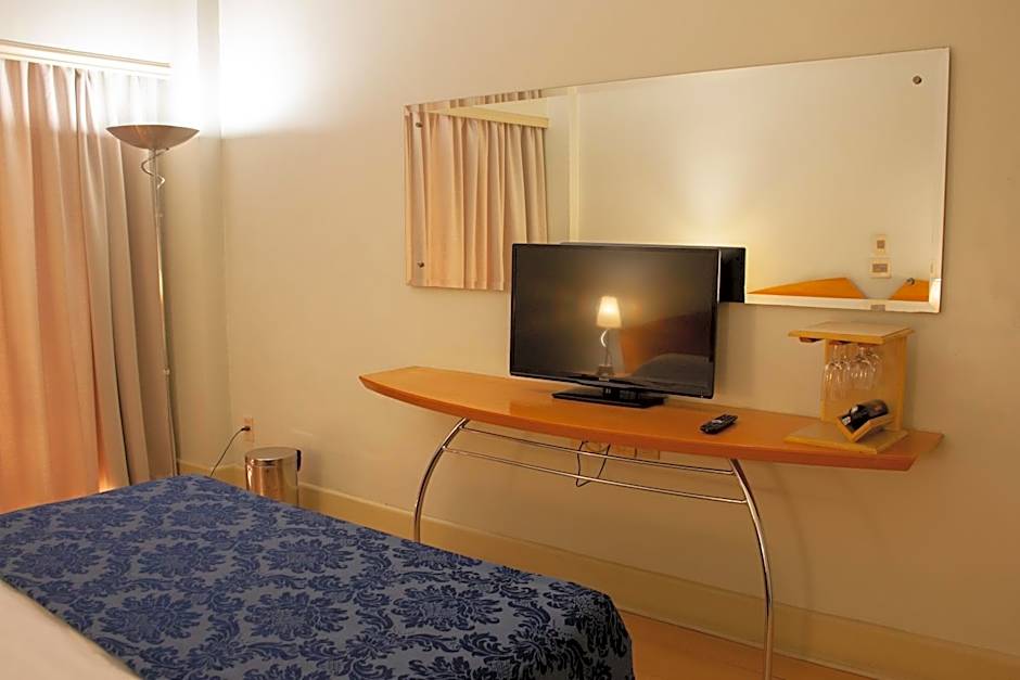 San Raphael Hotel