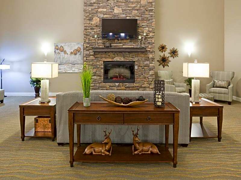 GrandStay Hotel & Suites Thief River Falls