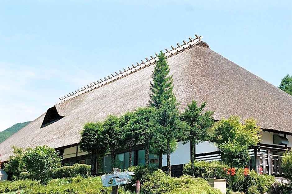Kayabuki No Yakata