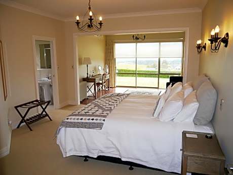 Deluxe Double or Twin Room with Lake View