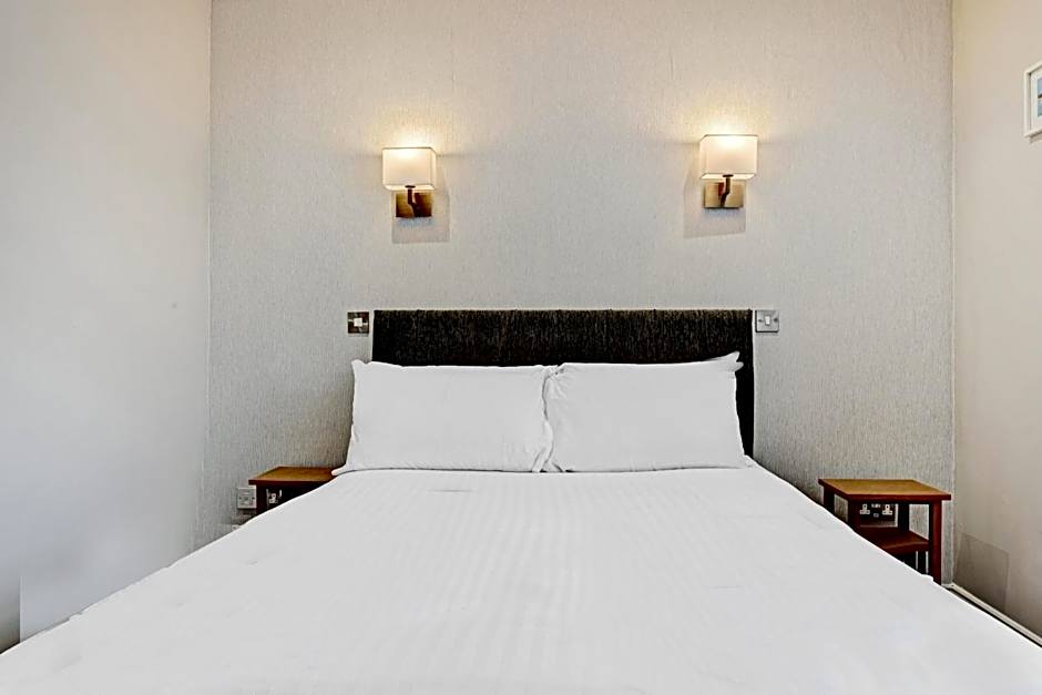 The Gables Hotel, Birmingham Airport