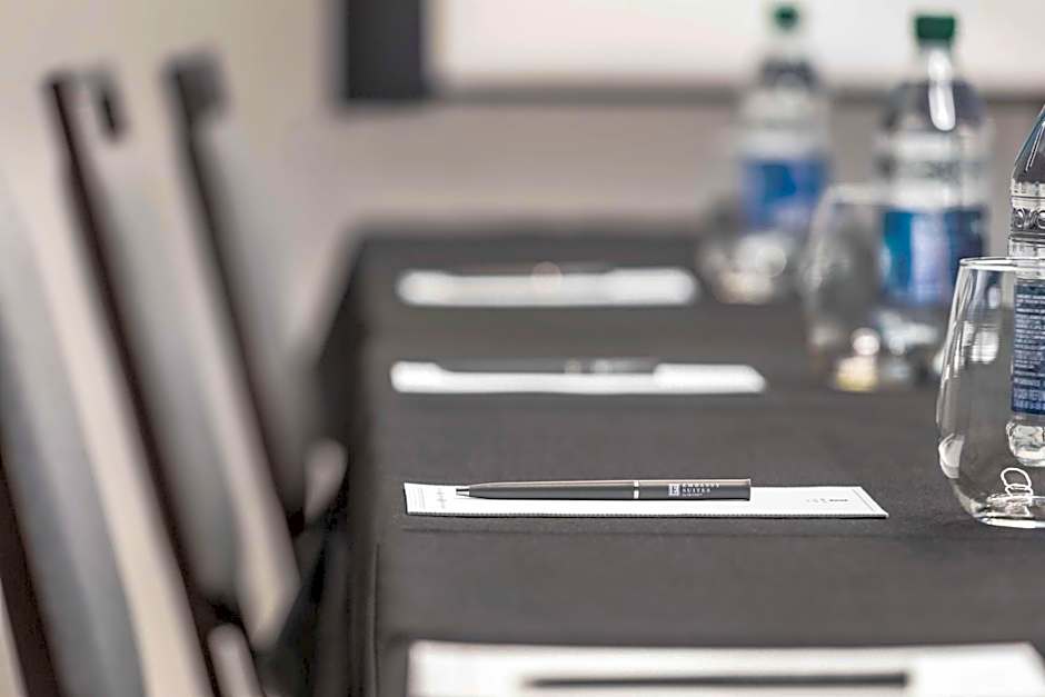 Embassy Suites By Hilton Hotel Kansas City-Overland Park