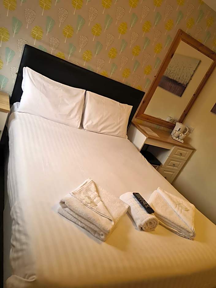 The Avenue Club and Lodge