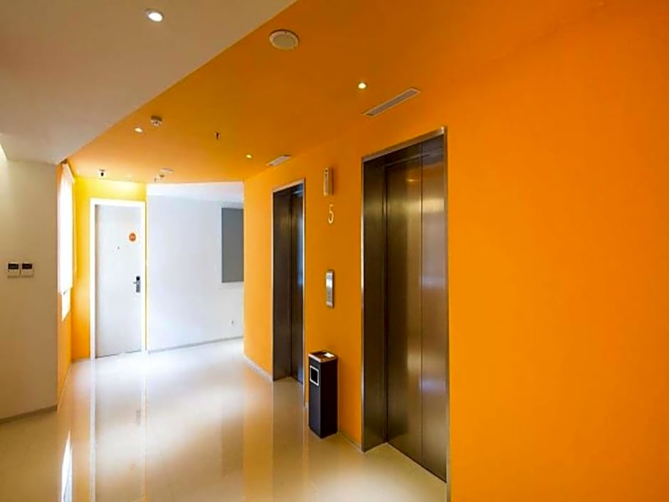 Zuri Express Mangga Dua