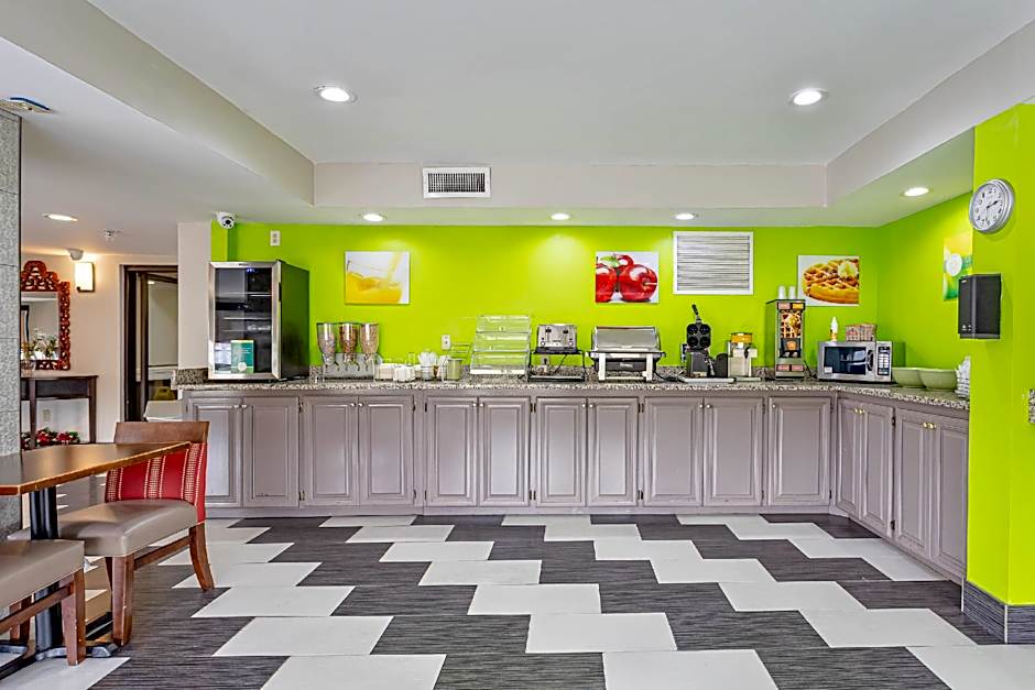 Quality Inn Edmund Pettus Bridge Area