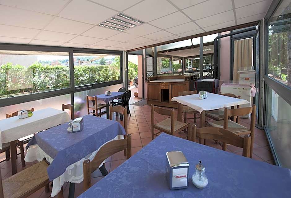 Hotel Athena