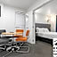 Lakeview Colonial Motel