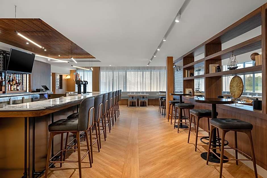 DoubleTree by Hilton Kingston