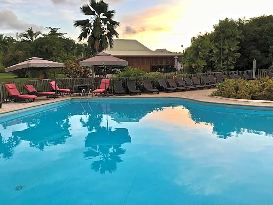Résidence Le Vallon Guadeloupe Parc Piscine Appartements & Studios