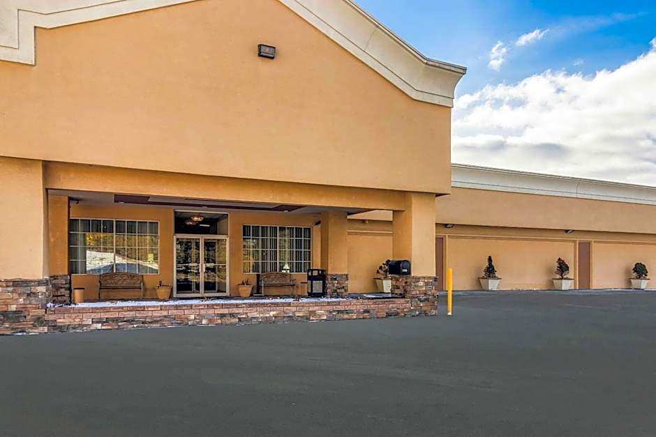 Quality Inn & Suites Indiana