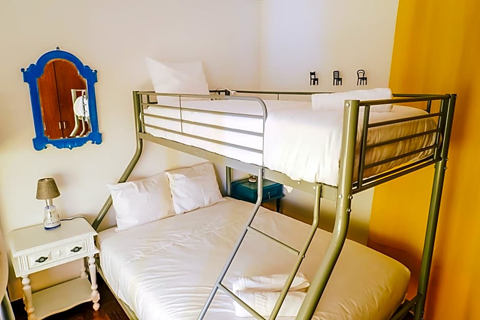 Help Yourself Hostels - Restelo