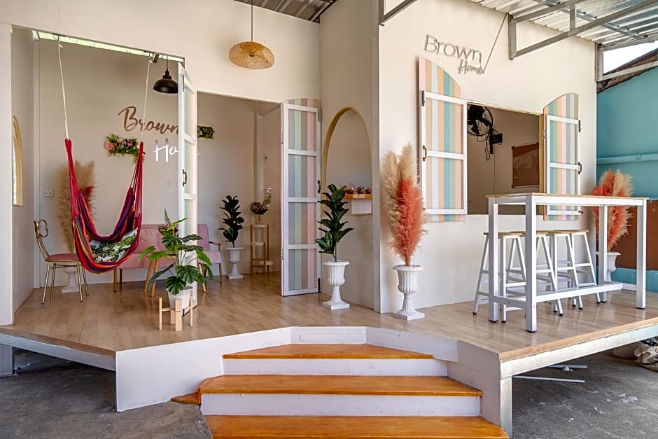 Brown Home Sattahip @ 19