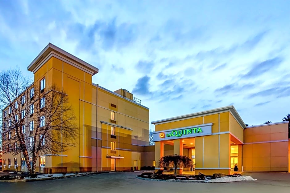 La Quinta Inn & Suites by Wyndham Danbury